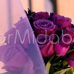 Bouquet da sposa con rose fucsia e lavanda