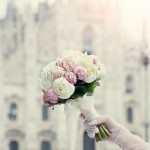 Bouquet da sposa con peonie bianche e rosa cipria