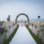 Arco fiorito per matrimonio all'aperto a Villa Repui