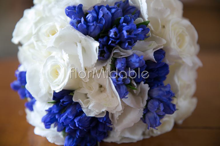Bouquet Sposa Iris.Matrimoni E Bouquet Da Sposa Con Fiori Blu Tiffany Azzurro
